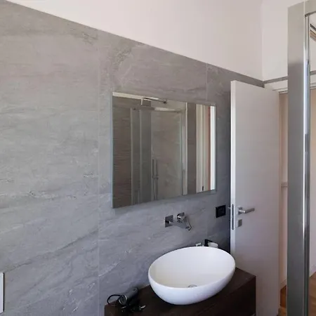 Residential Locchi Center City Апартаменти *