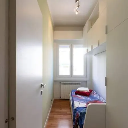 Residential Locchi Center City Lejlighed